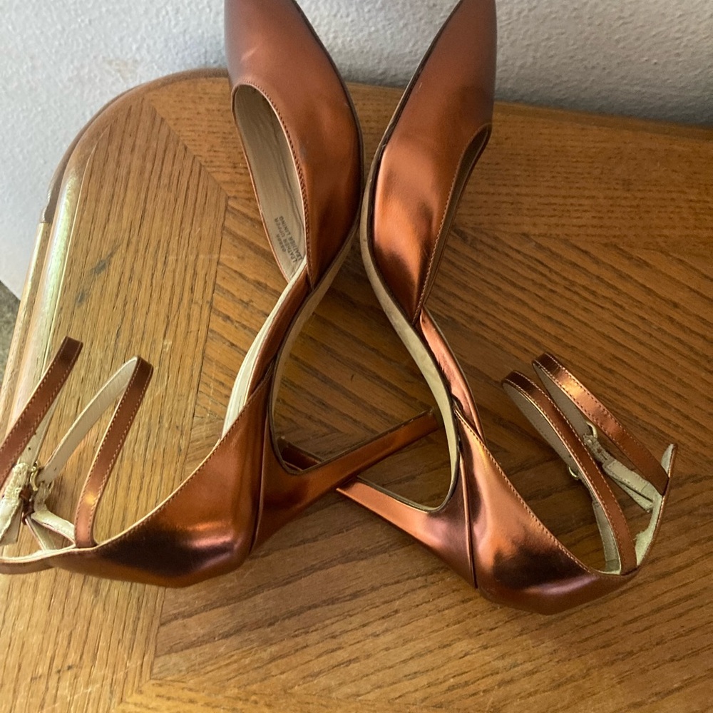 J. CREW Coppertone Metallic Heels With Dual Ankle Straps. Size 8. - Picture 6 of 9
